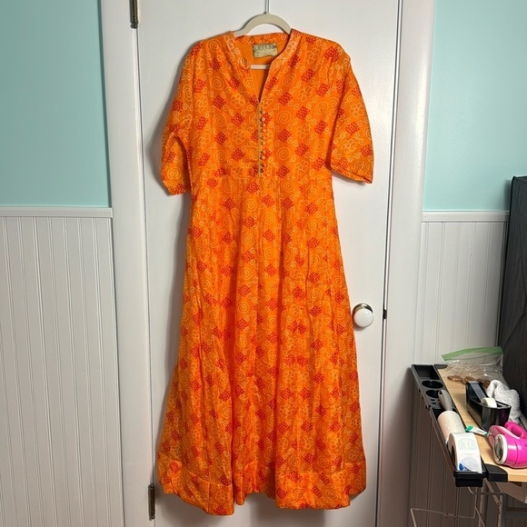 Kalki Russet Orange Indo-Western Dress With Bandhani Print In Kota Silk India - Picture 3 of 12